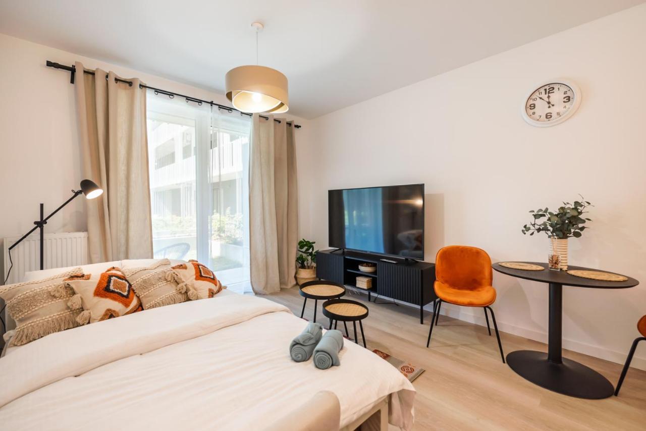 Wola Cosy White Apartment 华沙 外观 照片