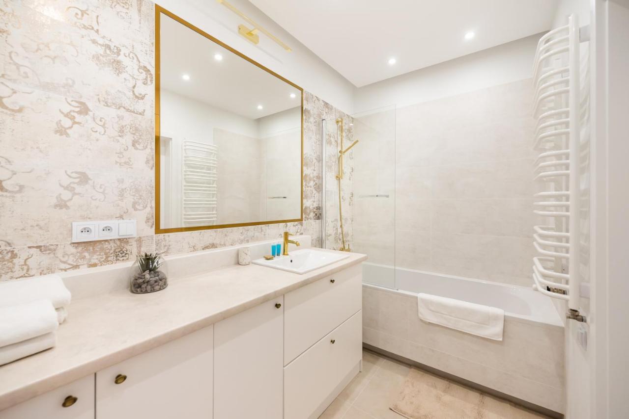 Wola Cosy White Apartment 华沙 外观 照片